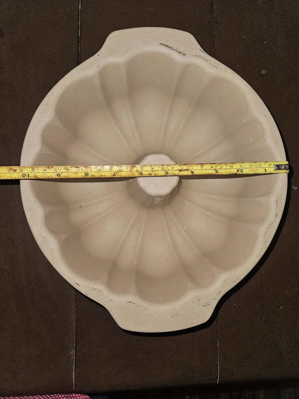 Pampered Chef Family Heritage Stoneware Fluted Bundt Pan